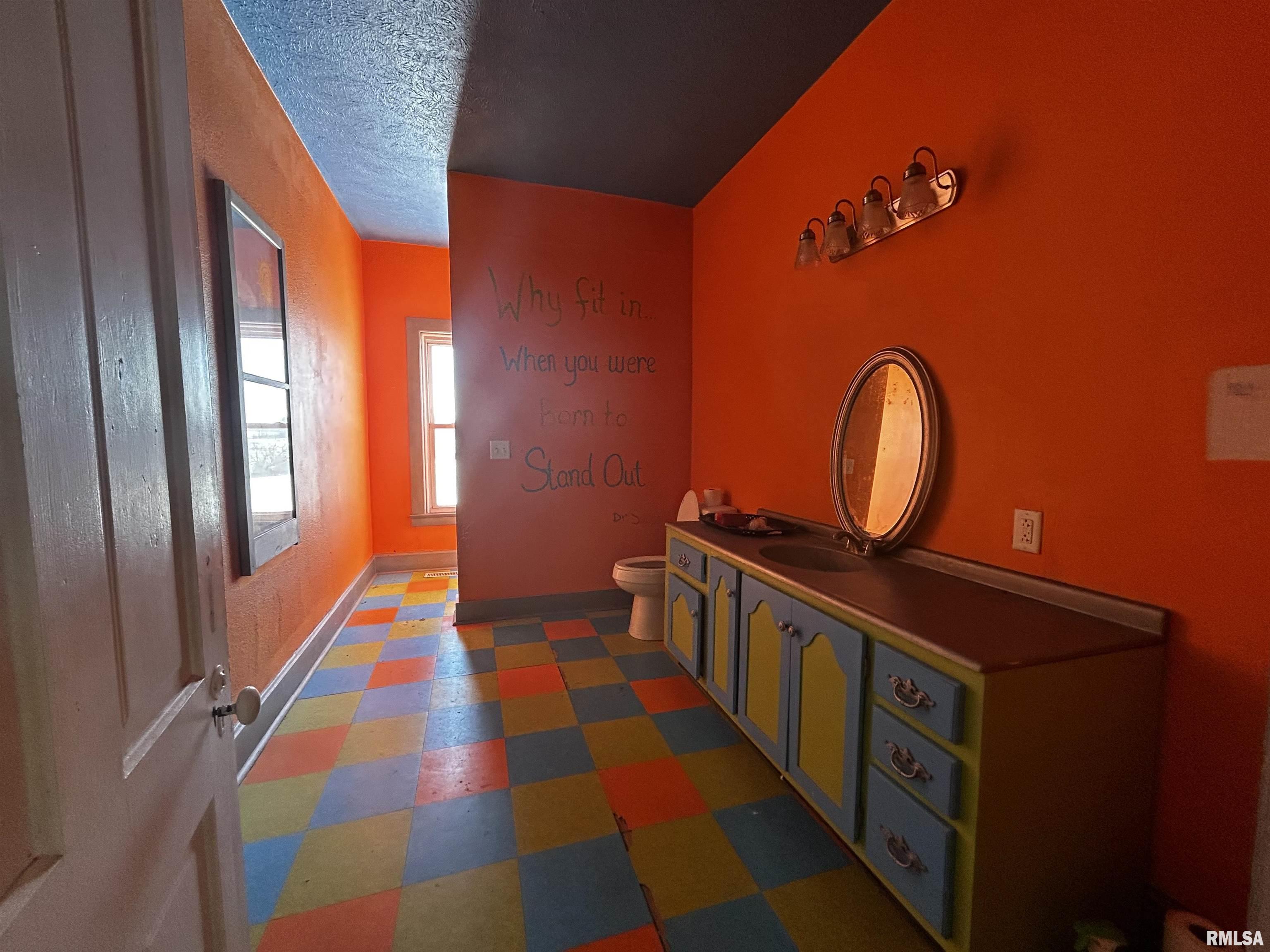 7749 Clarksville Road Rochester, IL 62563 - Photo 4 of 5