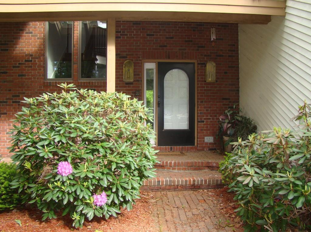 186 Cedarwood Road Auburn, ME 04210 - Photo 3 of 35 Front entry