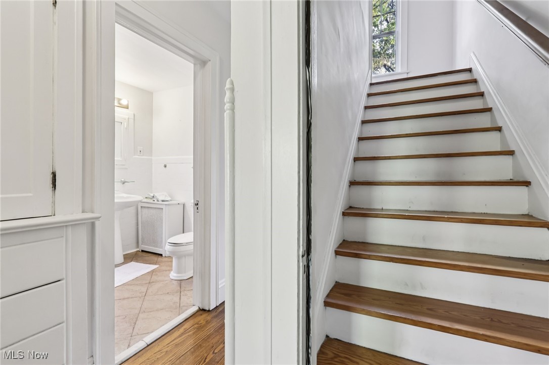 3054 East Overlook Road Cleveland, OH 44118 - Photo 39 of 50 Stairs with wood finished floors