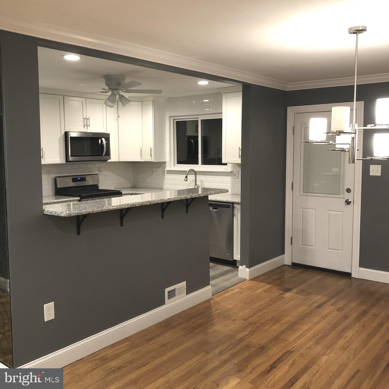 328 Peach Road Bellmawr, NJ 08031 - Photo 14 of 57 Breakfast Bar