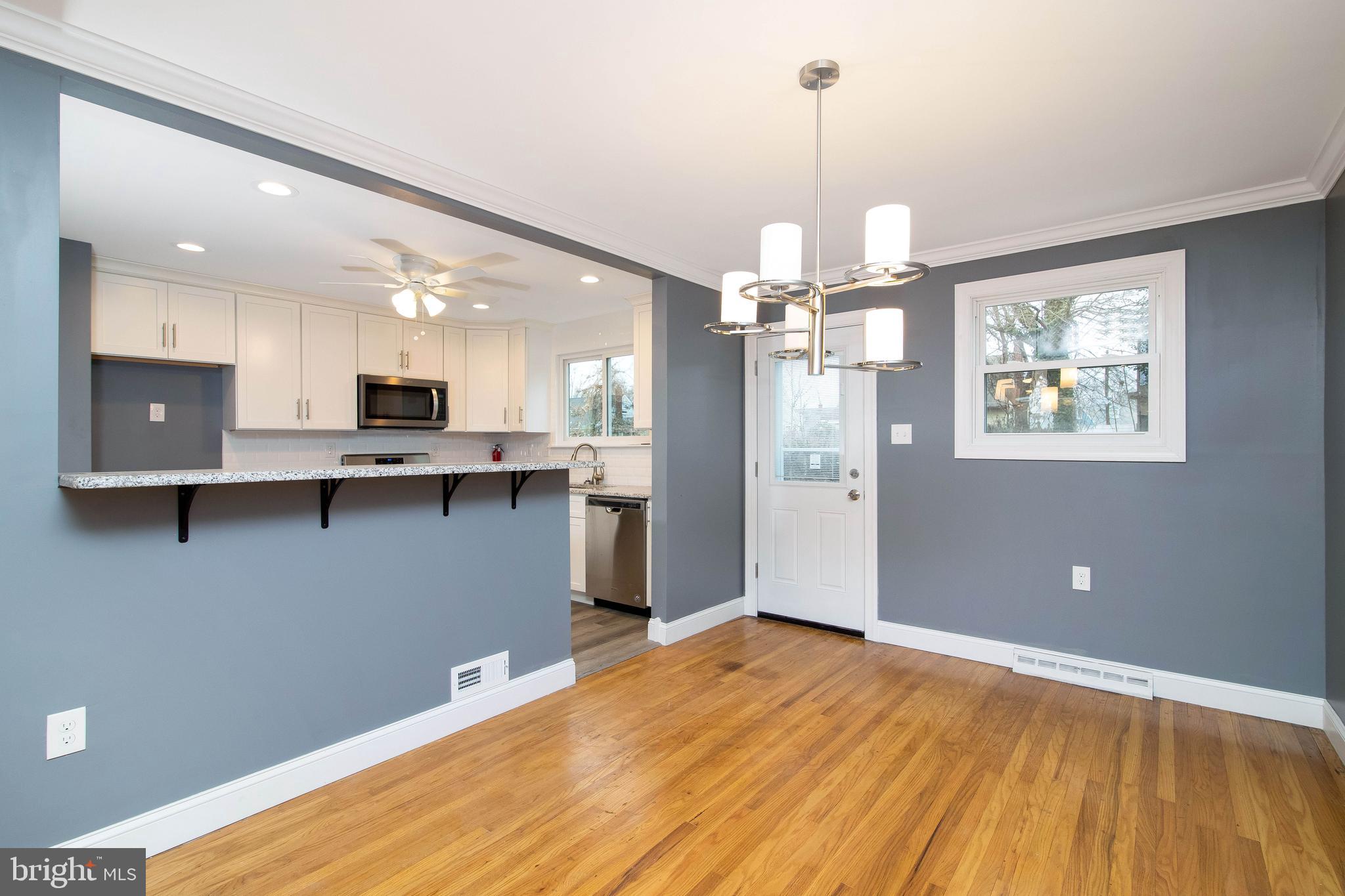 328 Peach Road Bellmawr, NJ 08031 - Photo 17 of 57 Dining Room