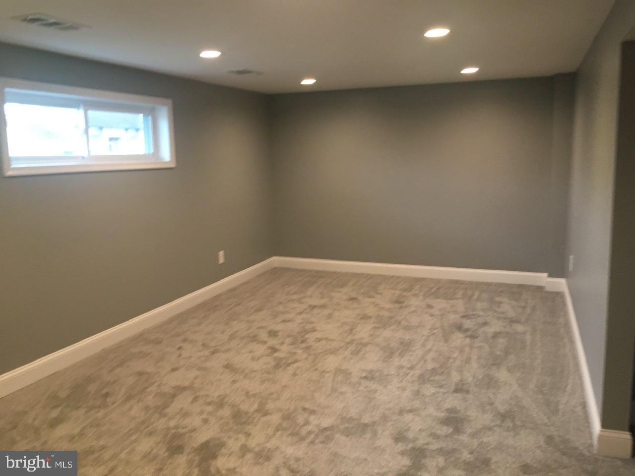 328 Peach Road Bellmawr, NJ 08031 - Photo 28 of 57 Family Room