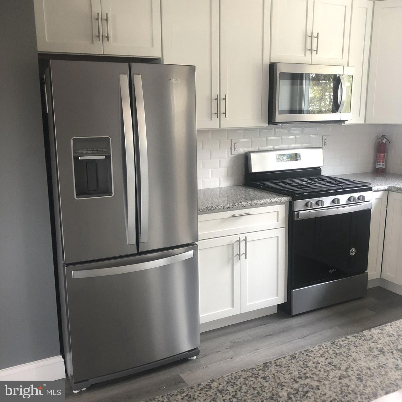 328 Peach Road Bellmawr, NJ 08031 - Photo 4 of 57 Gallery Image 4