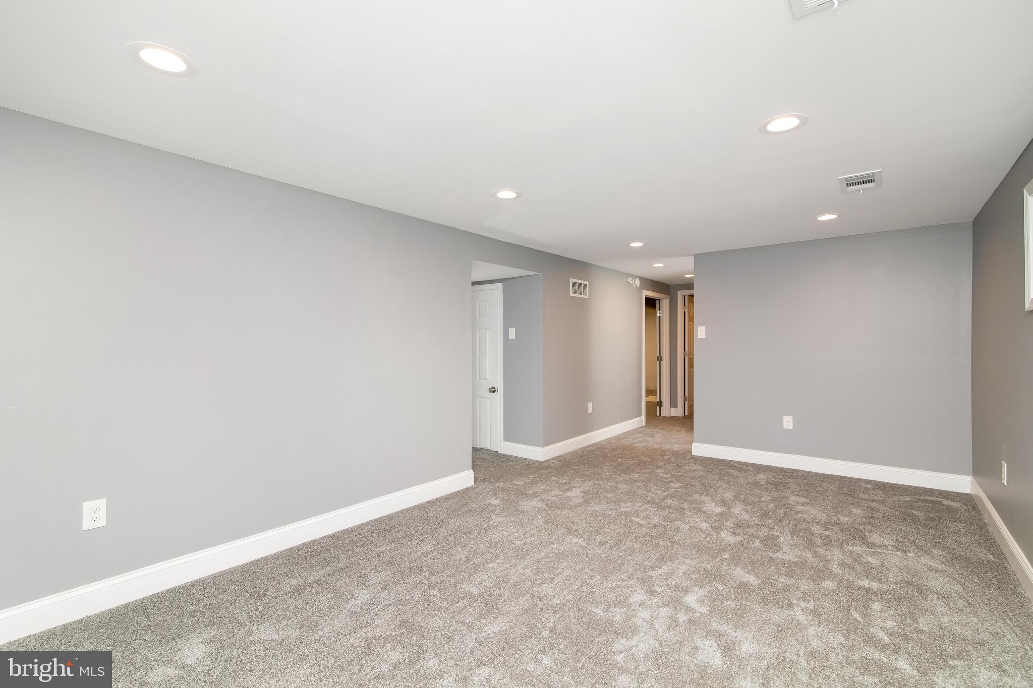328 Peach Road Bellmawr, NJ 08031 - Photo 42 of 57 Large Family Room