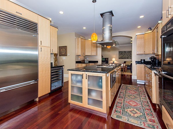 58 Wheeler Road Newton, MA 02459 - Photo 5 of 30 Gallery Image 5