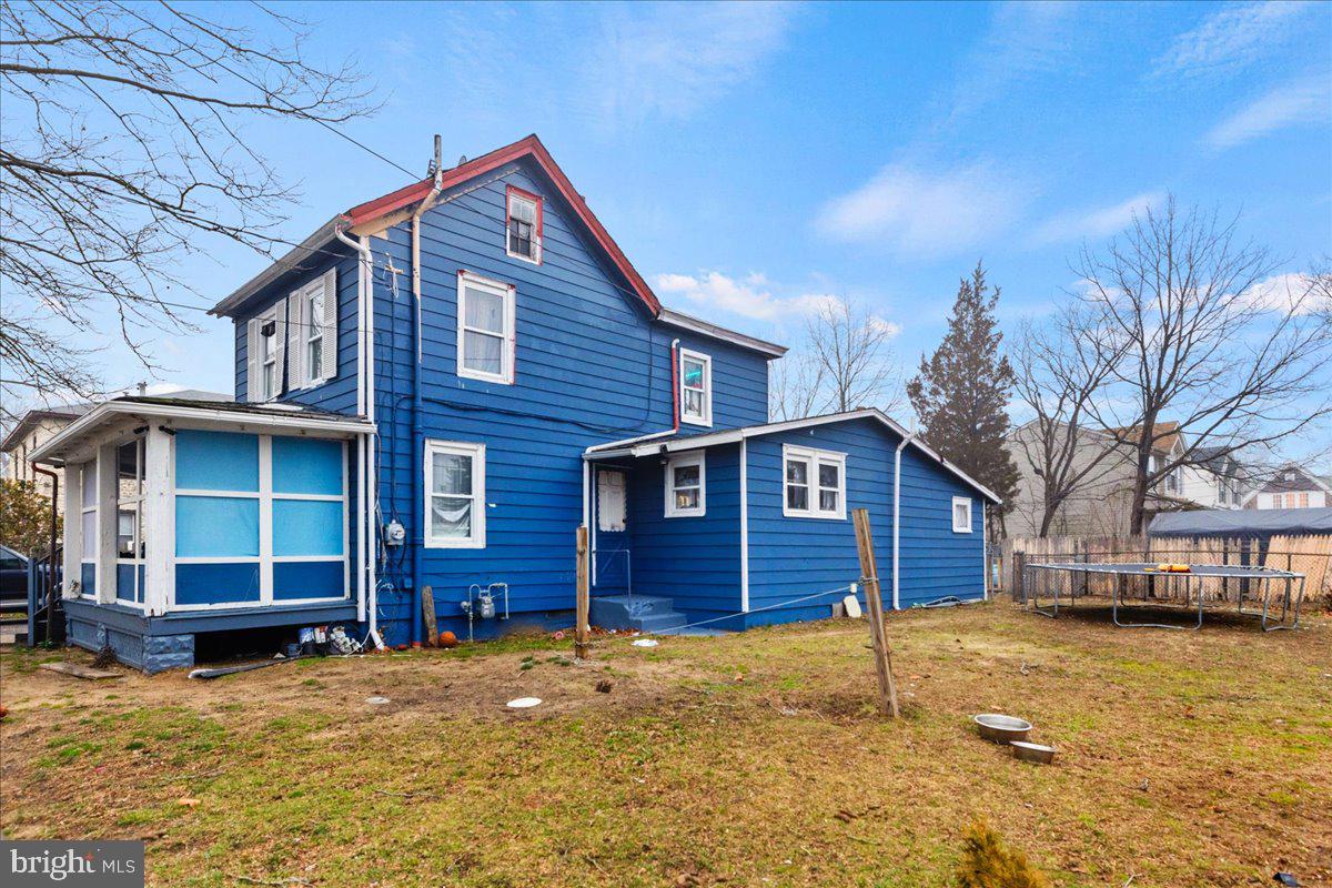 722 East Vine St  