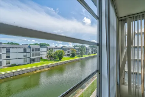 $175,000 | 8350 Sands Point Boulevard, Unit E309, Tamarac, FL 33321