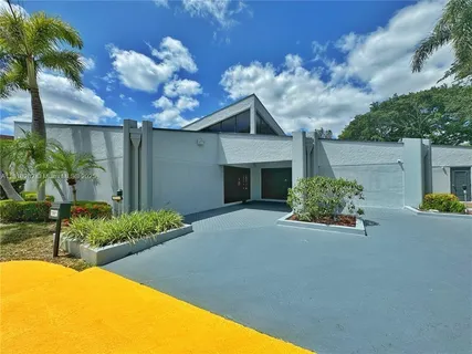 $175,000 | 8350 Sands Point Boulevard, Unit E309, Tamarac, FL 33321