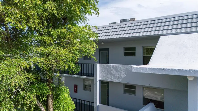 $175,000 | 8350 Sands Point Boulevard, Unit E309, Tamarac, FL 33321