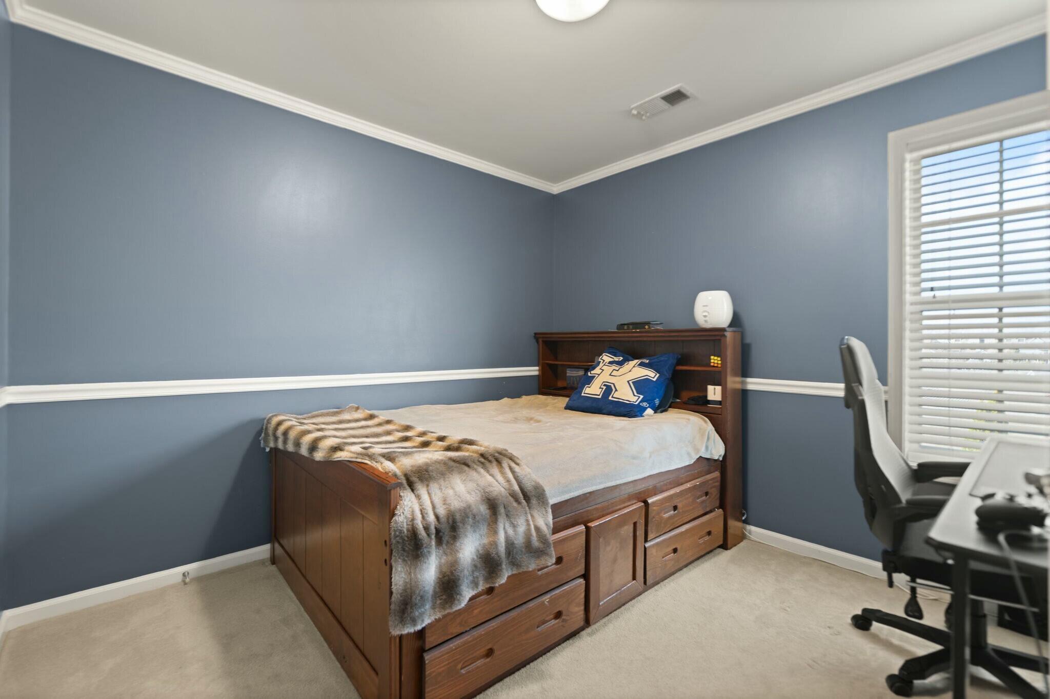 545 Millpond Road Lexington, KY 40514 - Photo 28 of 41 Guest Bedroom