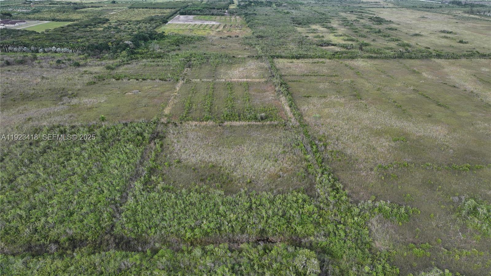 0 Southwest 382nd Street Homestead, FL 33034 - Photo 3 of 27 a view of a yard