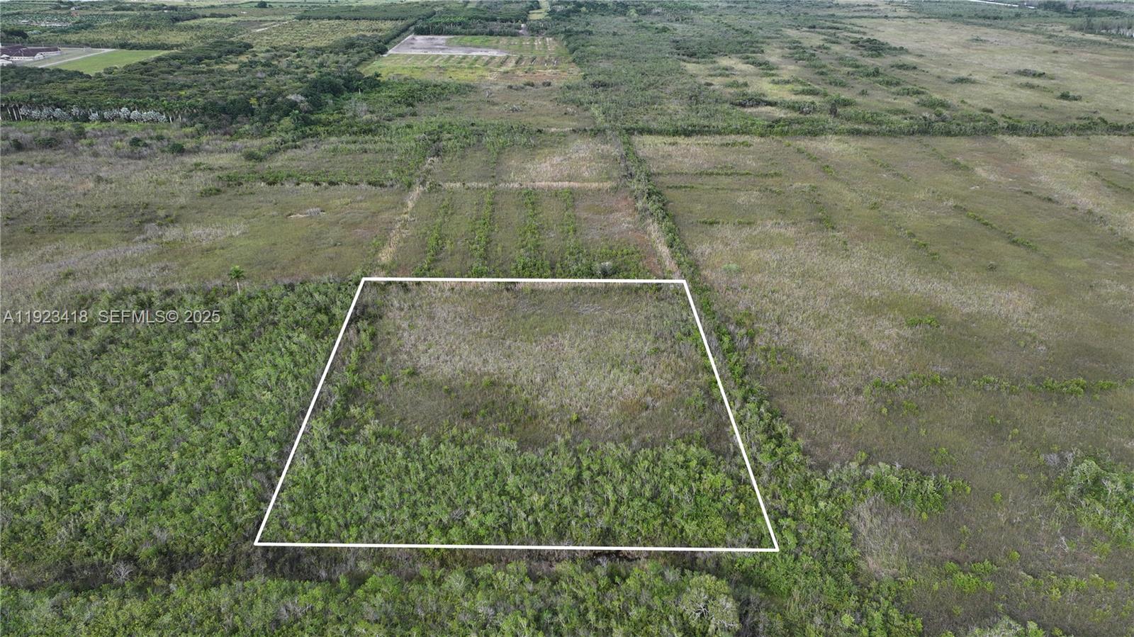 0 Southwest 382nd Street Homestead, FL 33034 - Photo 4 of 27 a view of a yard