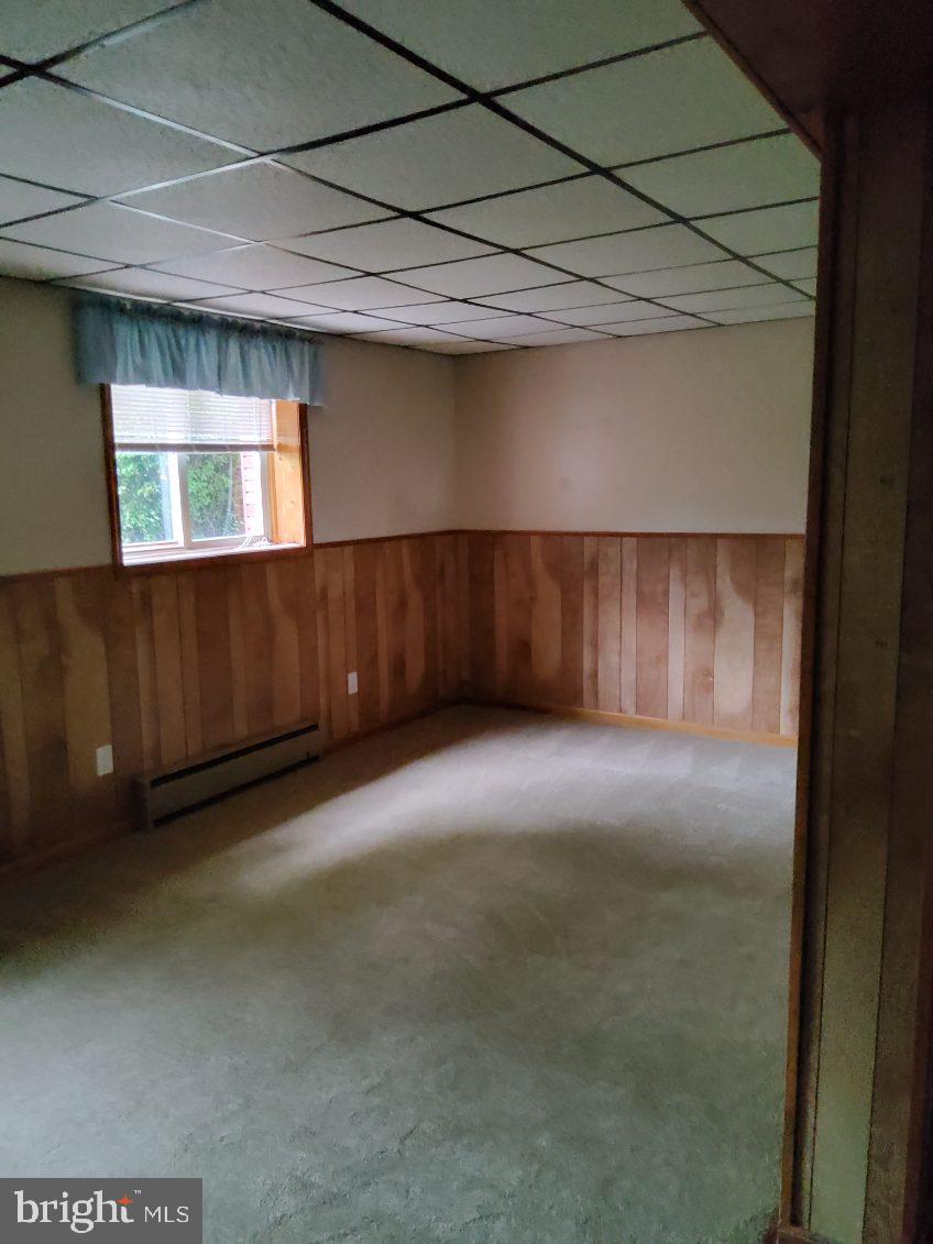 1222 Hillside Road Pasadena, MD 21122 - Photo 26 of 50 Cozy room with natural light.