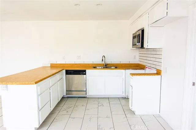 $185,000 | 27160 Vista, Unit 38, Helendale, CA 92342