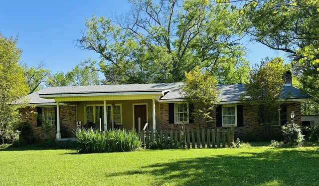 $185,000 | 1965 Norman Trail Northwest, Brookhaven, MS 39601