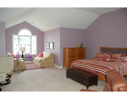 15 Liberty Road Bedford, MA 01730 - Photo 17 of 17 Gallery Image 17
