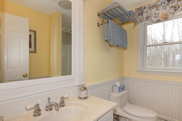 8 Nevada Road Tyngsborough, MA 01879 - Photo 19 of 27