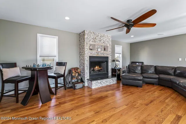 $5,000 | 915 Southwest Central Avenue, Seaside Park, NJ 08752