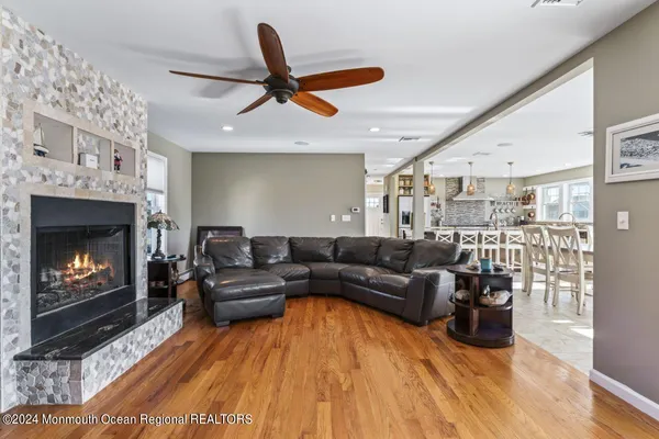 $5,500 | 915 Southwest Central Avenue, Seaside Park, NJ 08752