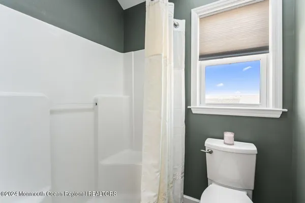 $5,500 | 915 Southwest Central Avenue, Seaside Park, NJ 08752