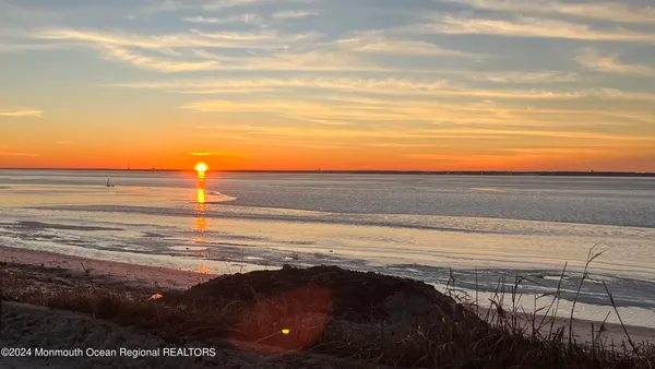 $5,500 | 915 Southwest Central Avenue, Seaside Park, NJ 08752