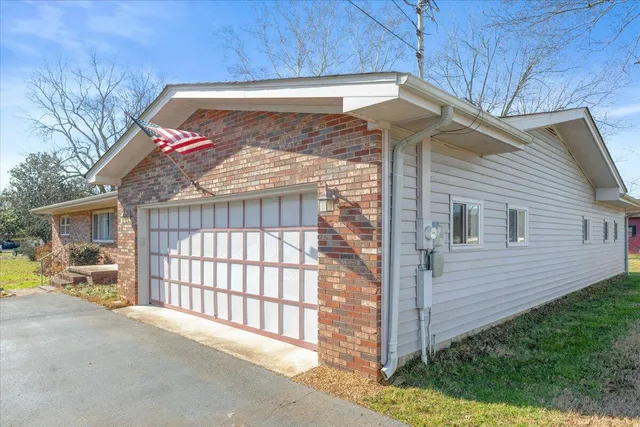 $399,000 | 2498 341st Highway South, Chickamauga, GA 30707