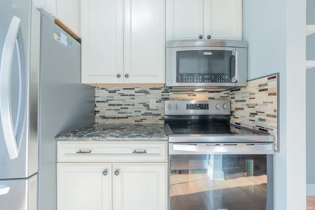 $2,100 | 657 East Heather Drive, Bloomington, IN 47401