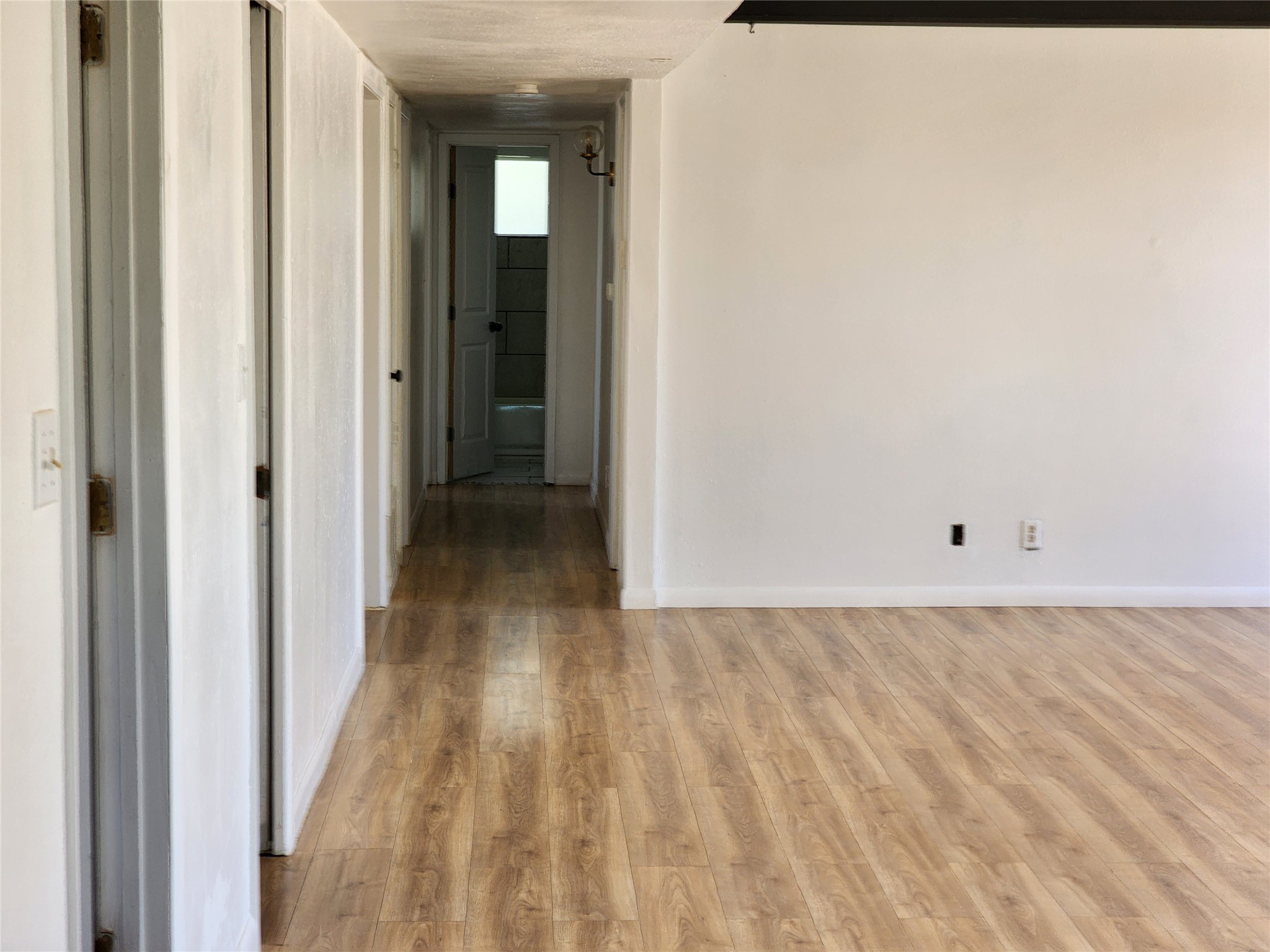 405 Godfrey Avenue Rio Communities, NM 87002 - Photo 16 of 38 Hallway