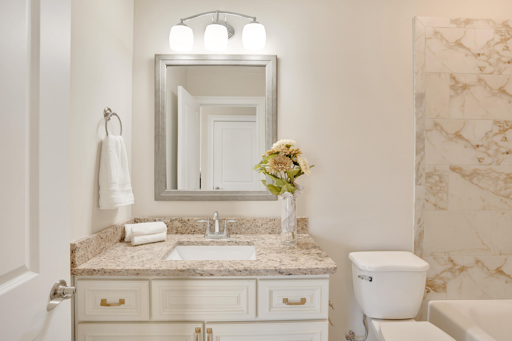 1105 South Hickory Street, Unit 103 Chattanooga, TN 37404 - Photo 16 of 27 1105-S-Hickory-MLS-Photos-14