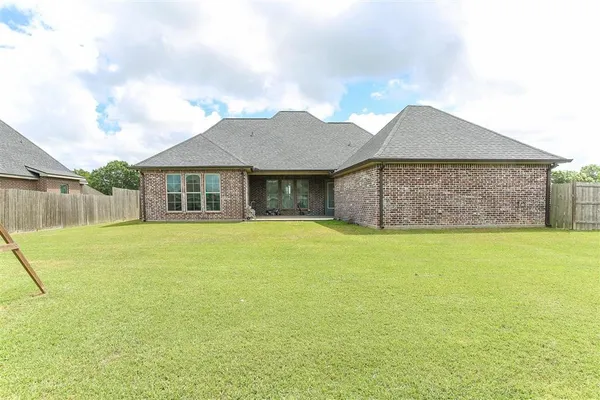 $369,000 | 610 Woodland Street, Iowa, LA 70647