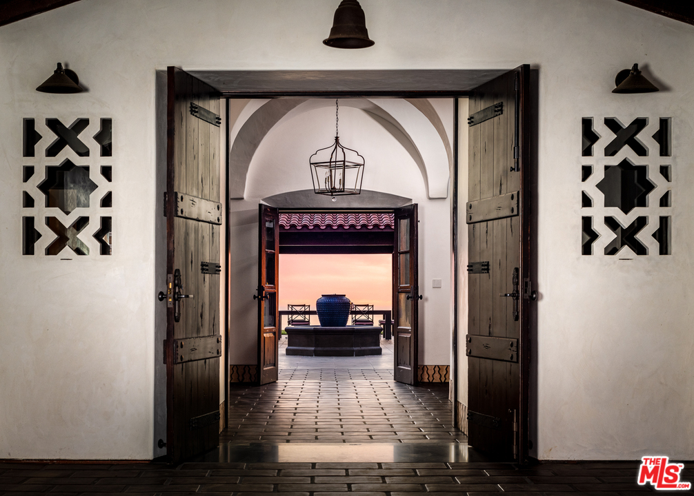 17 Crest Road East Rolling Hills, CA 90274 - Photo 11 of 31