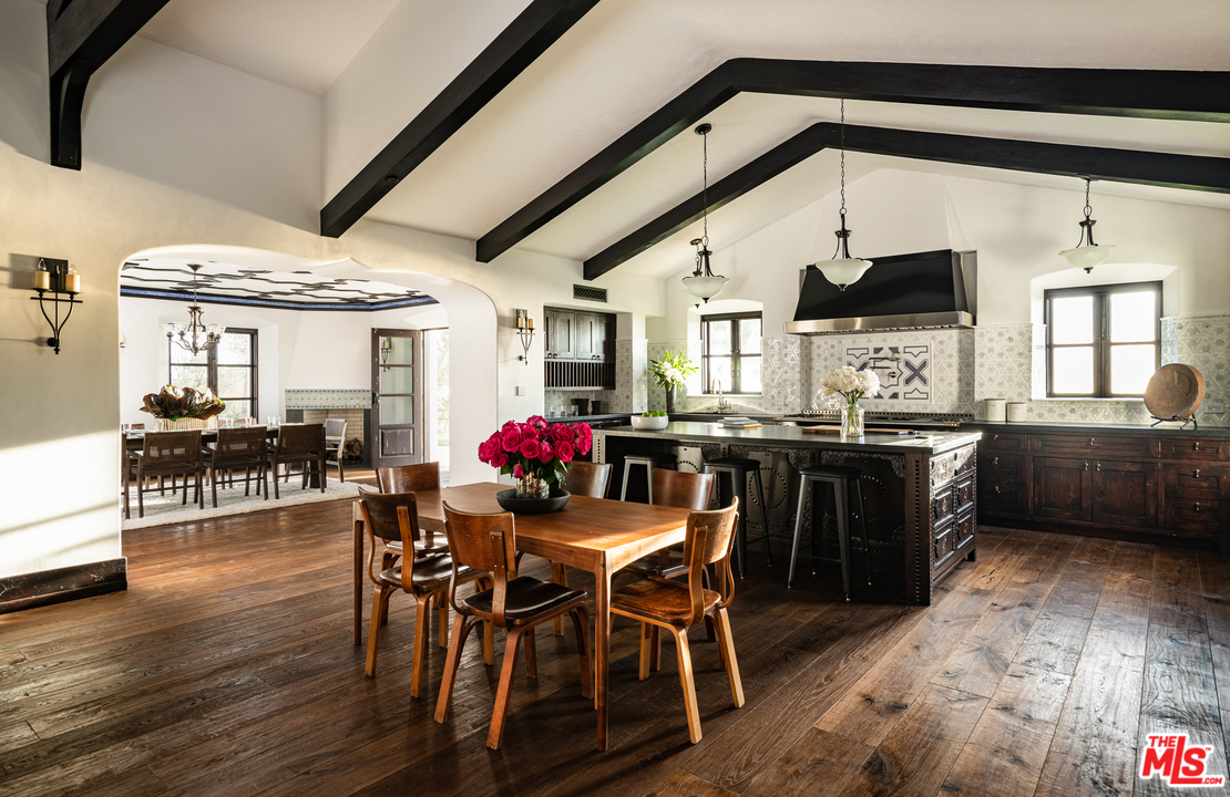 17 Crest Road East Rolling Hills, CA 90274 - Photo 12 of 31