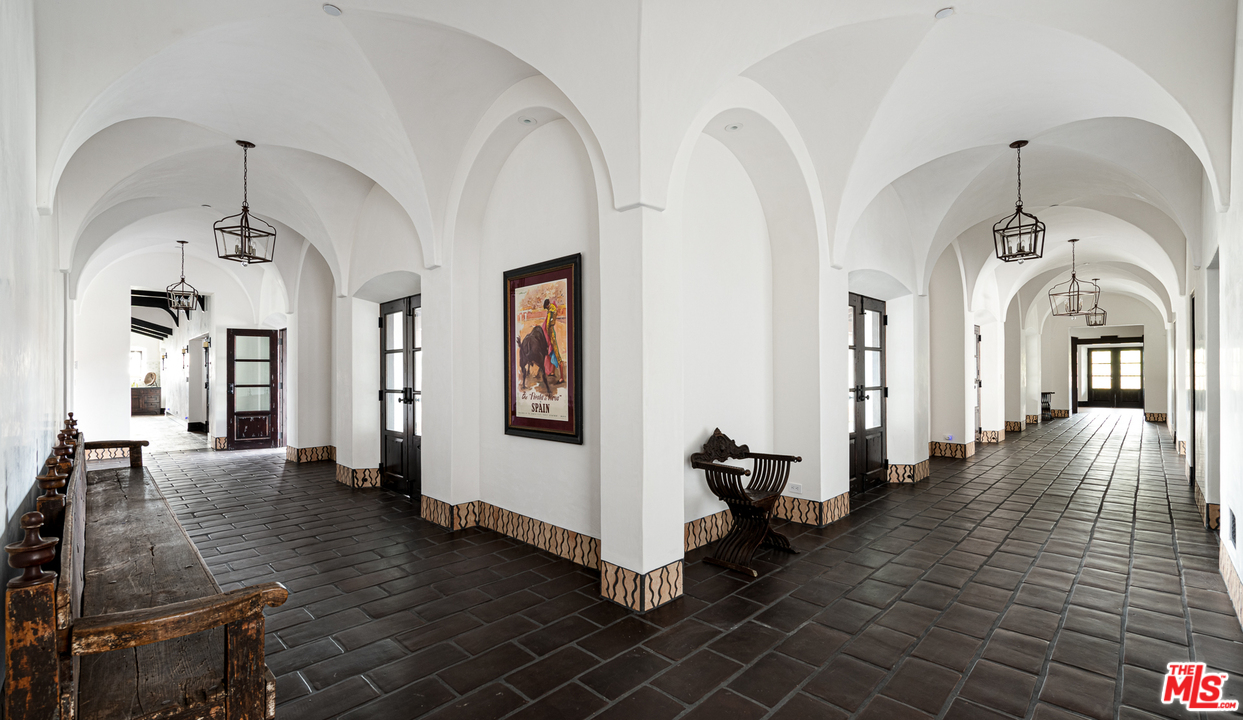 17 Crest Road East Rolling Hills, CA 90274 - Photo 17 of 31