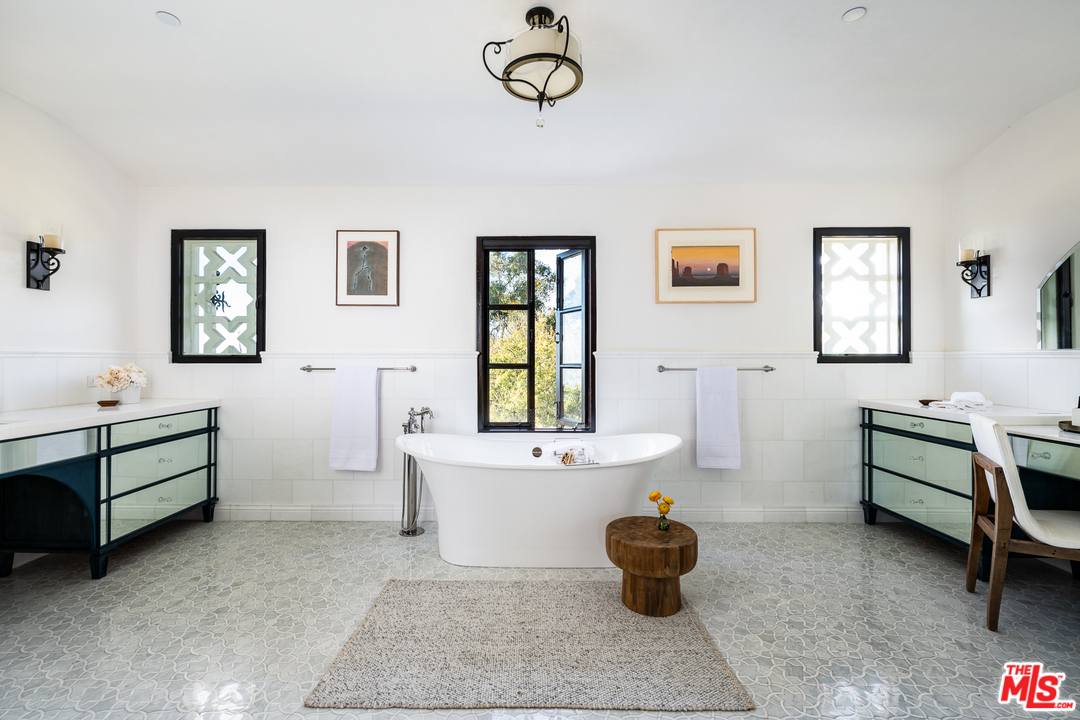 17 Crest Road East Rolling Hills, CA 90274 - Photo 20 of 31