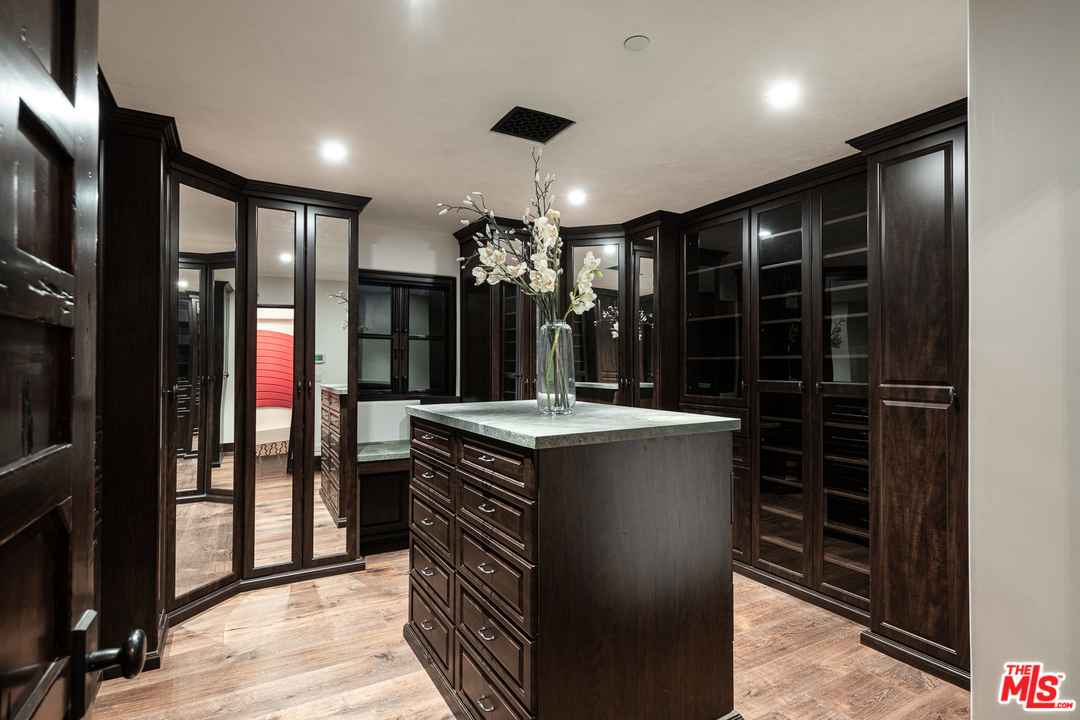 17 Crest Road East Rolling Hills, CA 90274 - Photo 21 of 31