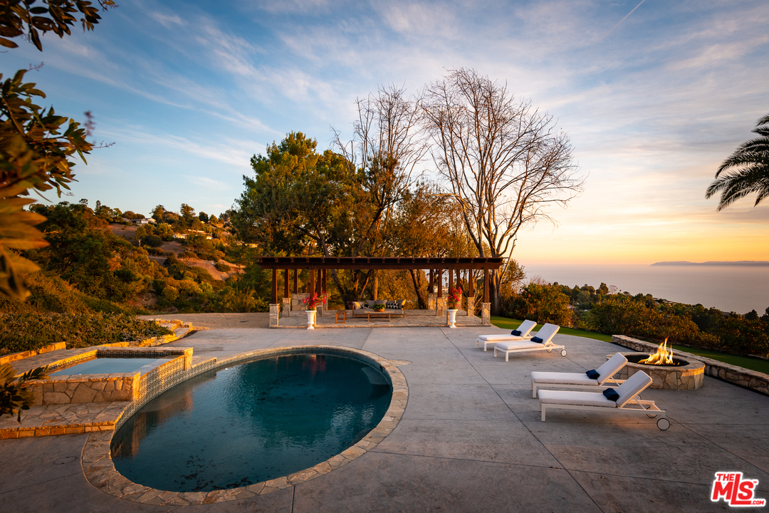 17 Crest Road East Rolling Hills, CA 90274 - Photo 27 of 31