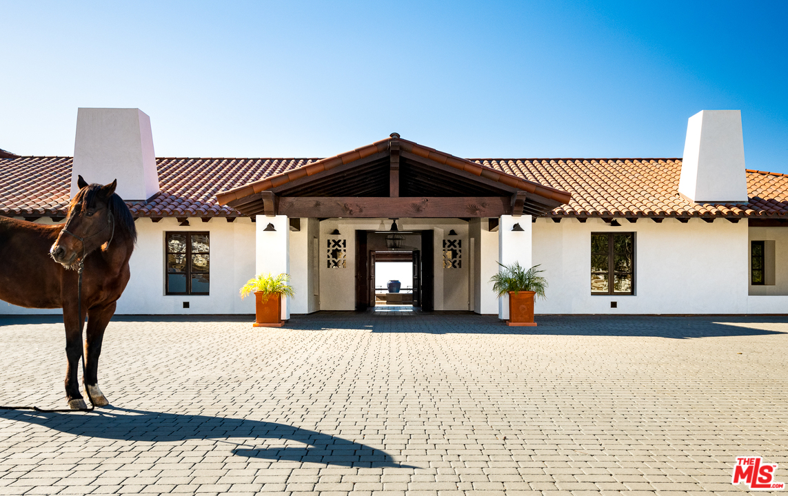 17 Crest Road East Rolling Hills, CA 90274 - Photo 10 of 31