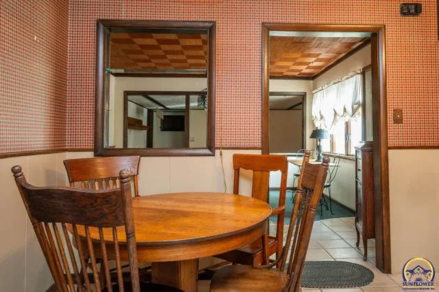 $179,900 | 615 Shuey Street, Osage City, KS 66523