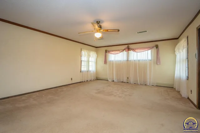 $179,900 | 615 Shuey Street, Osage City, KS 66523