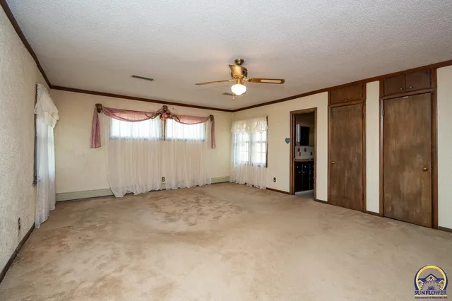 $179,900 | 615 Shuey Street, Osage City, KS 66523