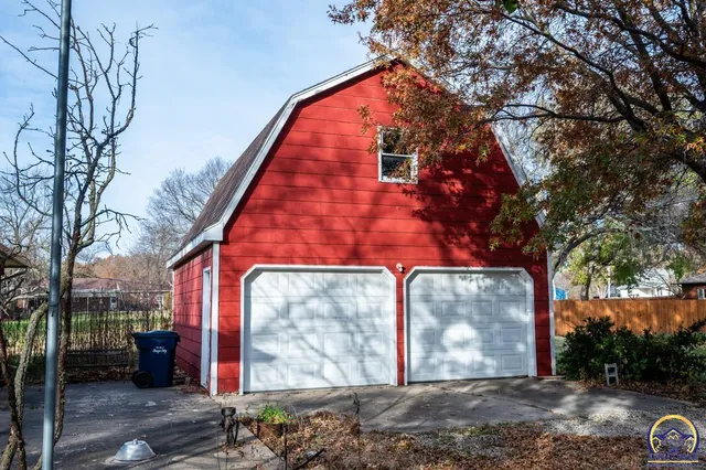 $179,900 | 615 Shuey Street, Osage City, KS 66523