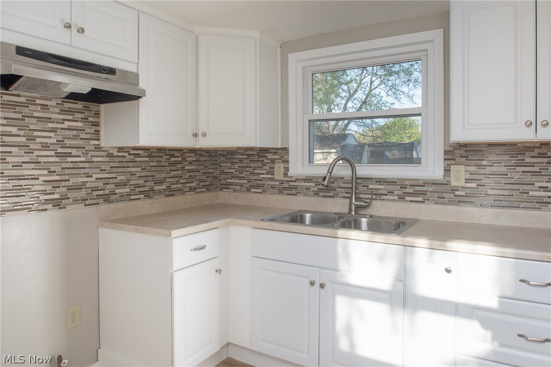 4335 Burkey Road Youngstown, OH 44515 - Photo 4 of 20 Gallery Image 4