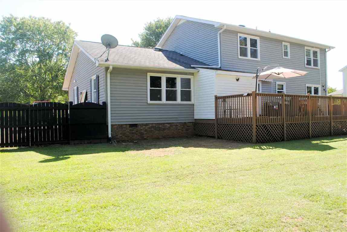 2706 Locust Hill Road Taylors, SC 29687 - Photo 4 of 32 Gallery Image 4