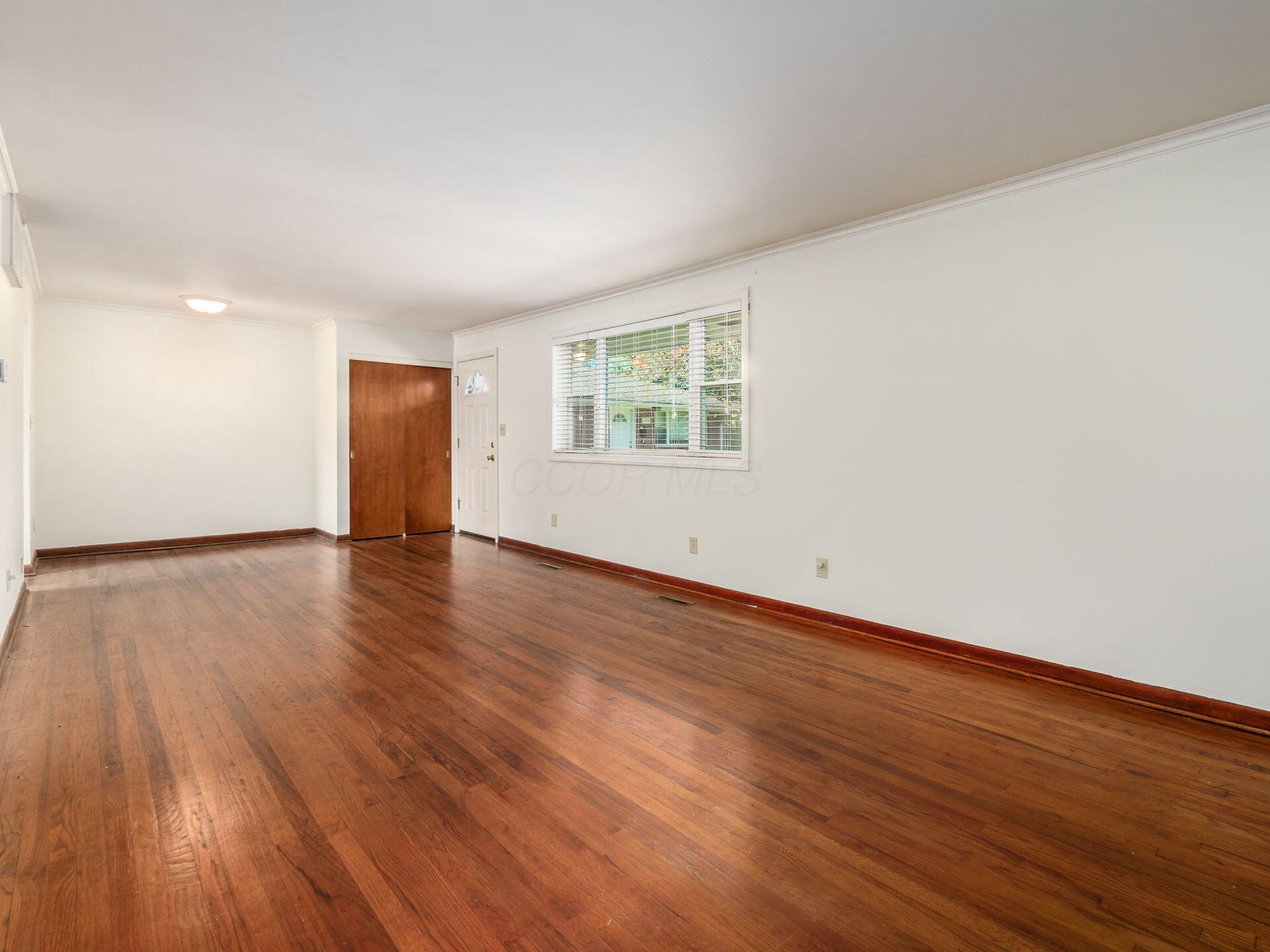 1140 Eastfield Road Worthington, OH 43085 - Photo 8 of 33