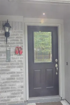 $370,000 | 5 West Broken Oak Court, The Woodlands, TX 77381