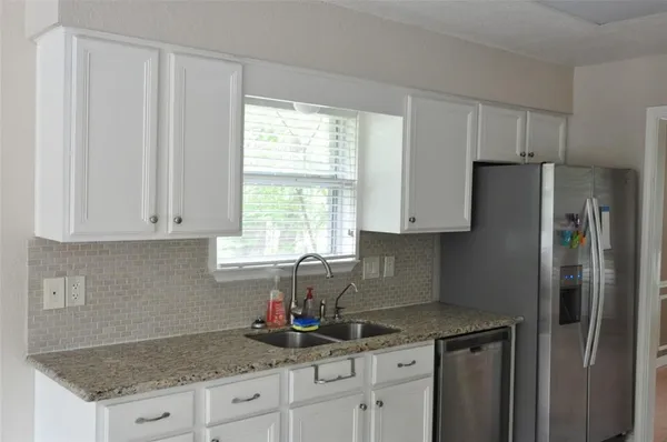 $370,000 | 5 West Broken Oak Court, The Woodlands, TX 77381