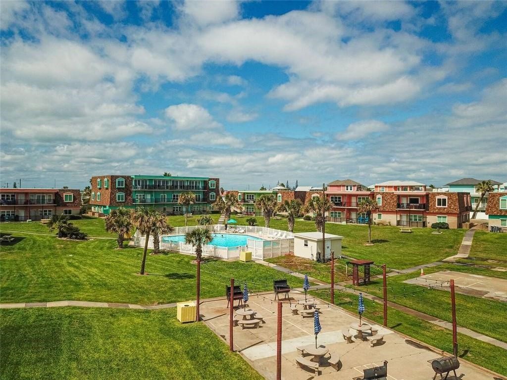 700 Island Retreat Road, Unit 37 Port Aransas, TX 78373 - Photo 33 of 34 a view of a city