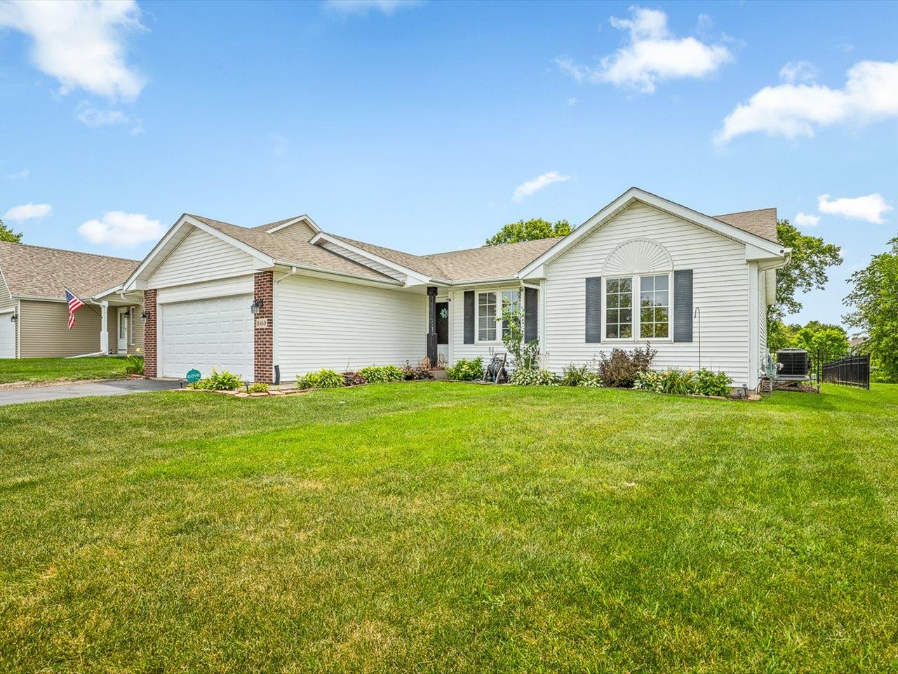 8460 Crooked Bend Road Machesney Park, IL 61115 - Photo 3 of 34