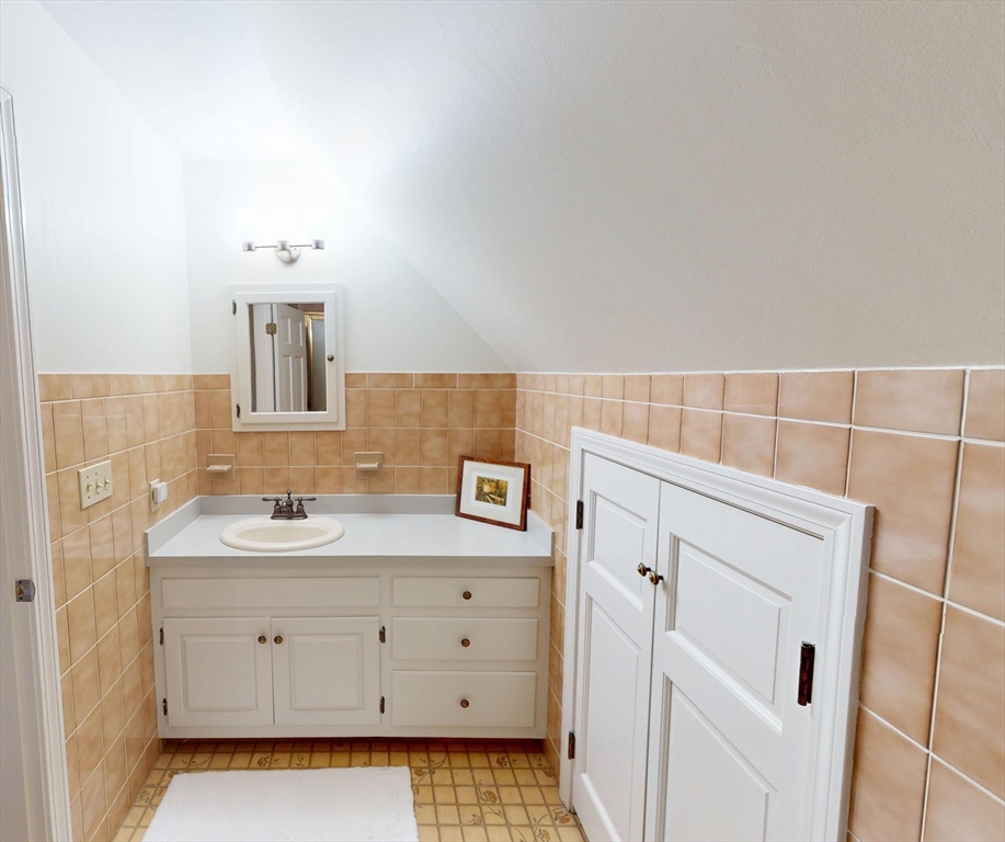 101 Plain Road Deerfield, MA 01373 - Photo 26 of 41