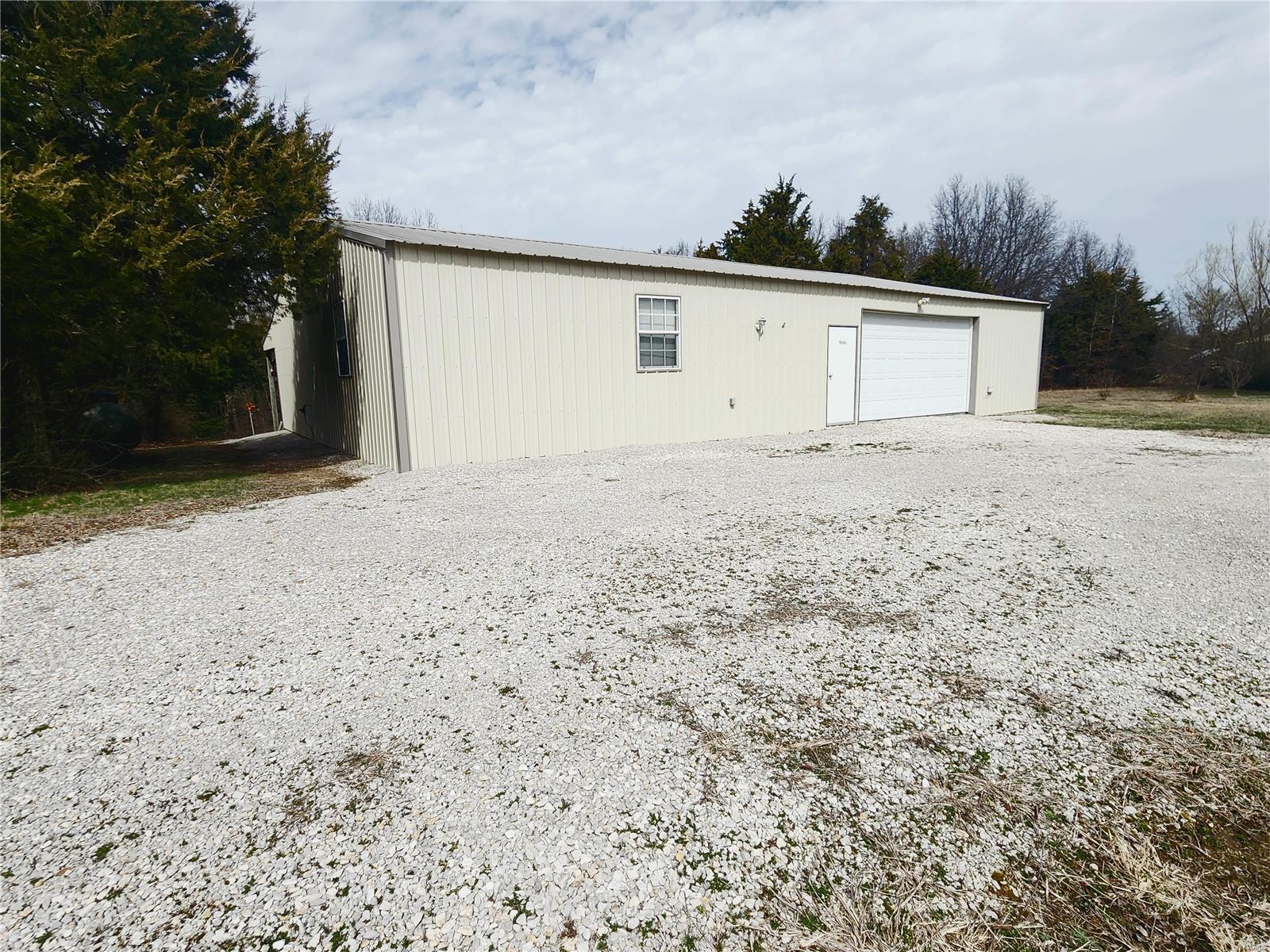 43263 Ely Branch Road Perry, MO 63462 - Photo 2 of 15